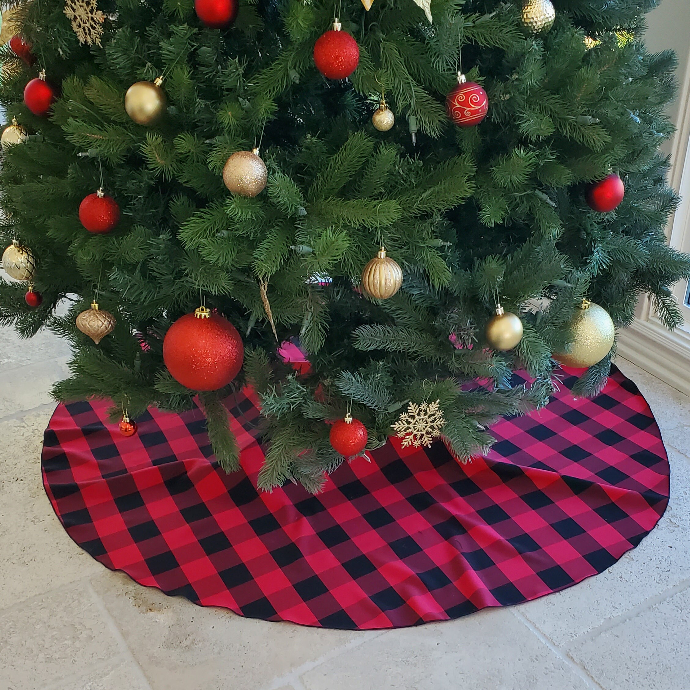 Blue buffalo plaid tree skirt deals