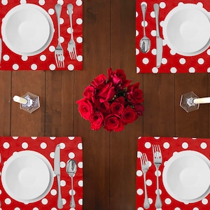 Polka Dots Print Cotton Placemats Home Dinner Table Décor 13&quot; x 19&quot; (4-pack) / Parties Holidays and Events