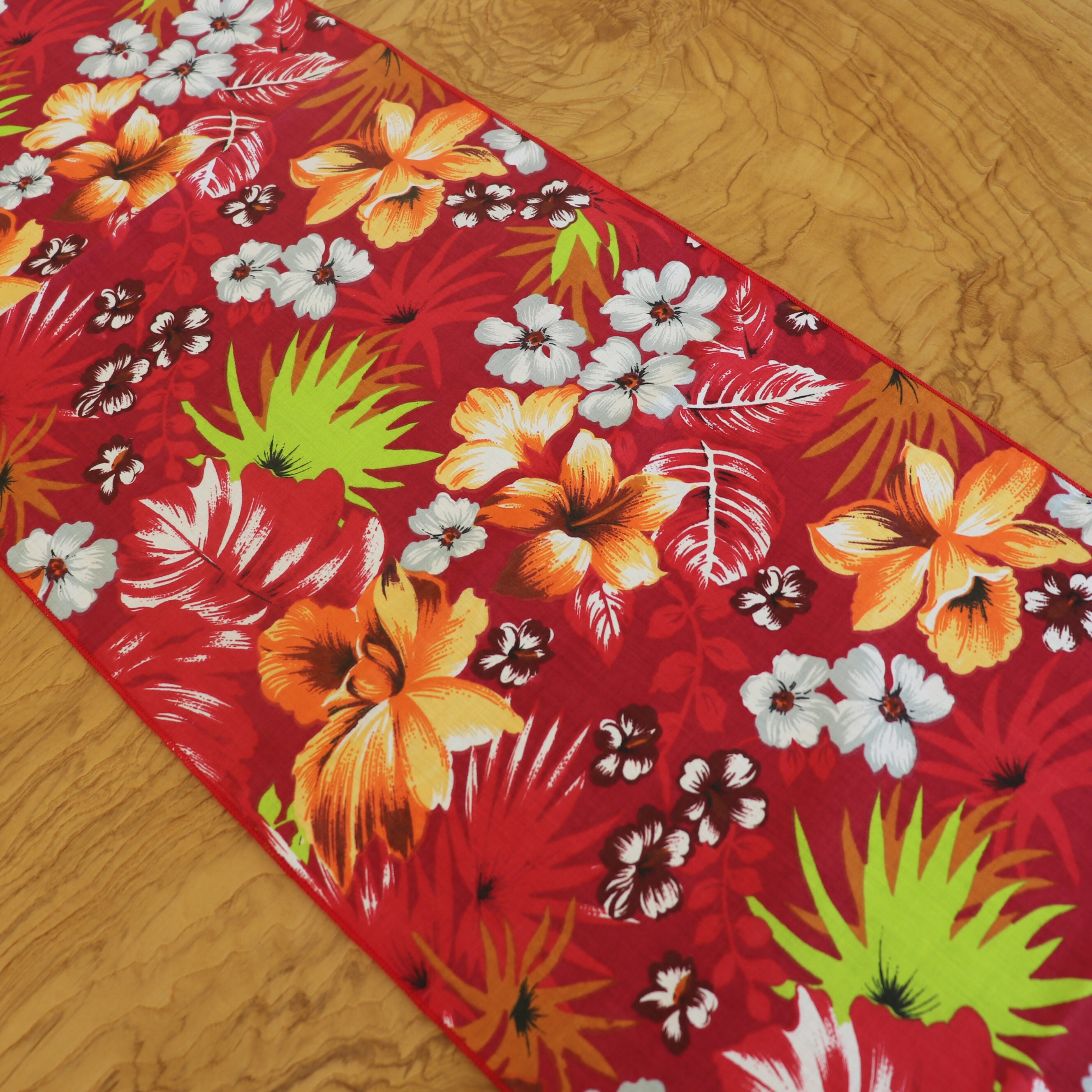 Hawaiian Tropical Floral Cotton Table Runner Home Décor / Etsy