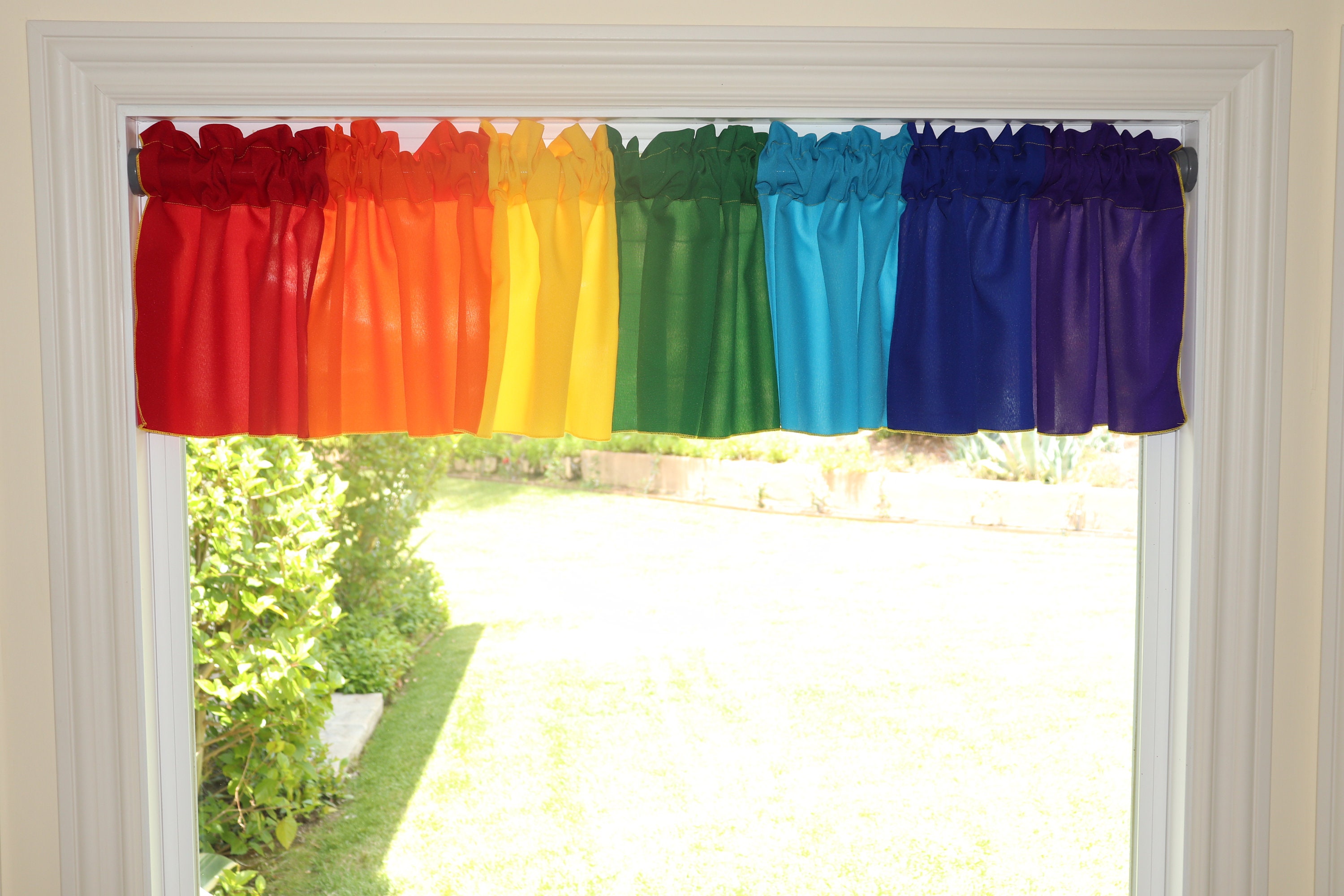 Polyester Poplin Regenbogen Fenster Valance 120 Zoll breit