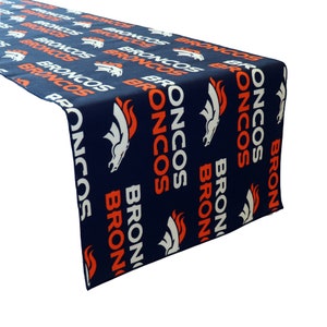 Denver Broncos 100% Baumwolle Tischläufer / Home Esstisch Dekor / Sport Events / Feiertage und Partys / Tailgate / Fußball Fans