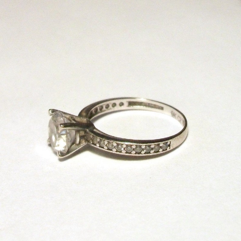 9k Gold Ring 9ct White Gold 375 CZ Diamond Vintage Clear Cubic Etsy