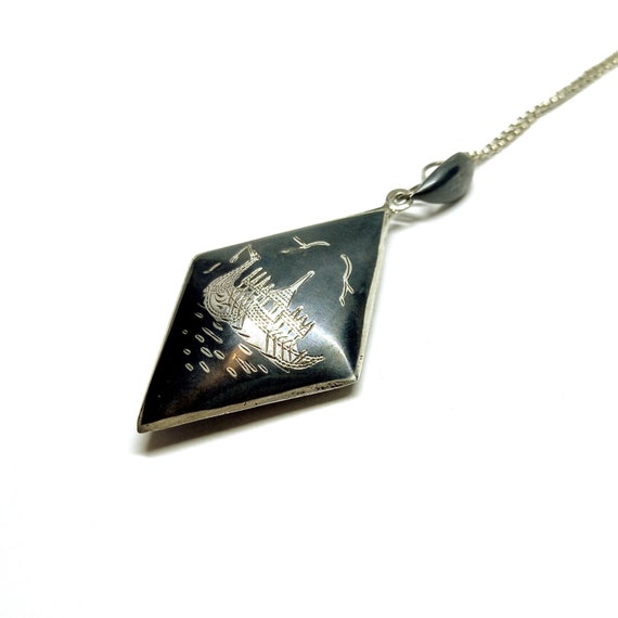 Dragon boat necklace sale
