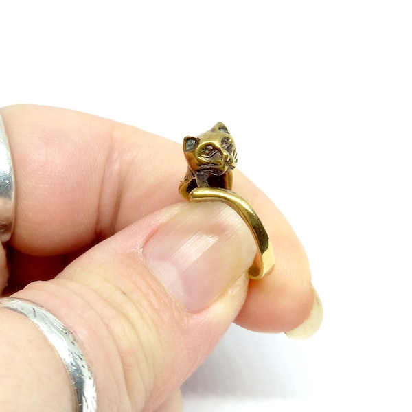 Vintage Gold Cat Ring Kitten Ring Cat Jewellery Art Deco Design Unusual Small Size J K Unusual Rare