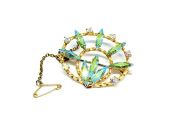 Rhinestone Brooch Sparkly Jewellery Green Rhinestone Wreath 1950s Vintage Gold Leaves with Safety Chain