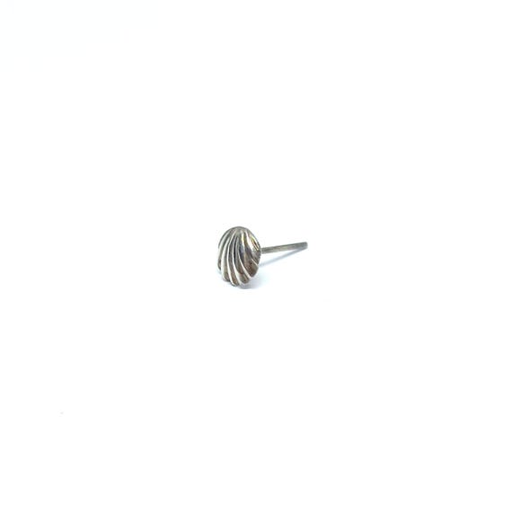 Sterling Silver Shell Earring Nose Stud Single Od… - image 4