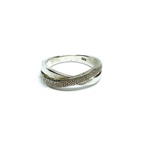 Sterling Silver Ring Cross Over Chunky Silver Ring Double Band Textured Plain 925 size Q 1980s 90s