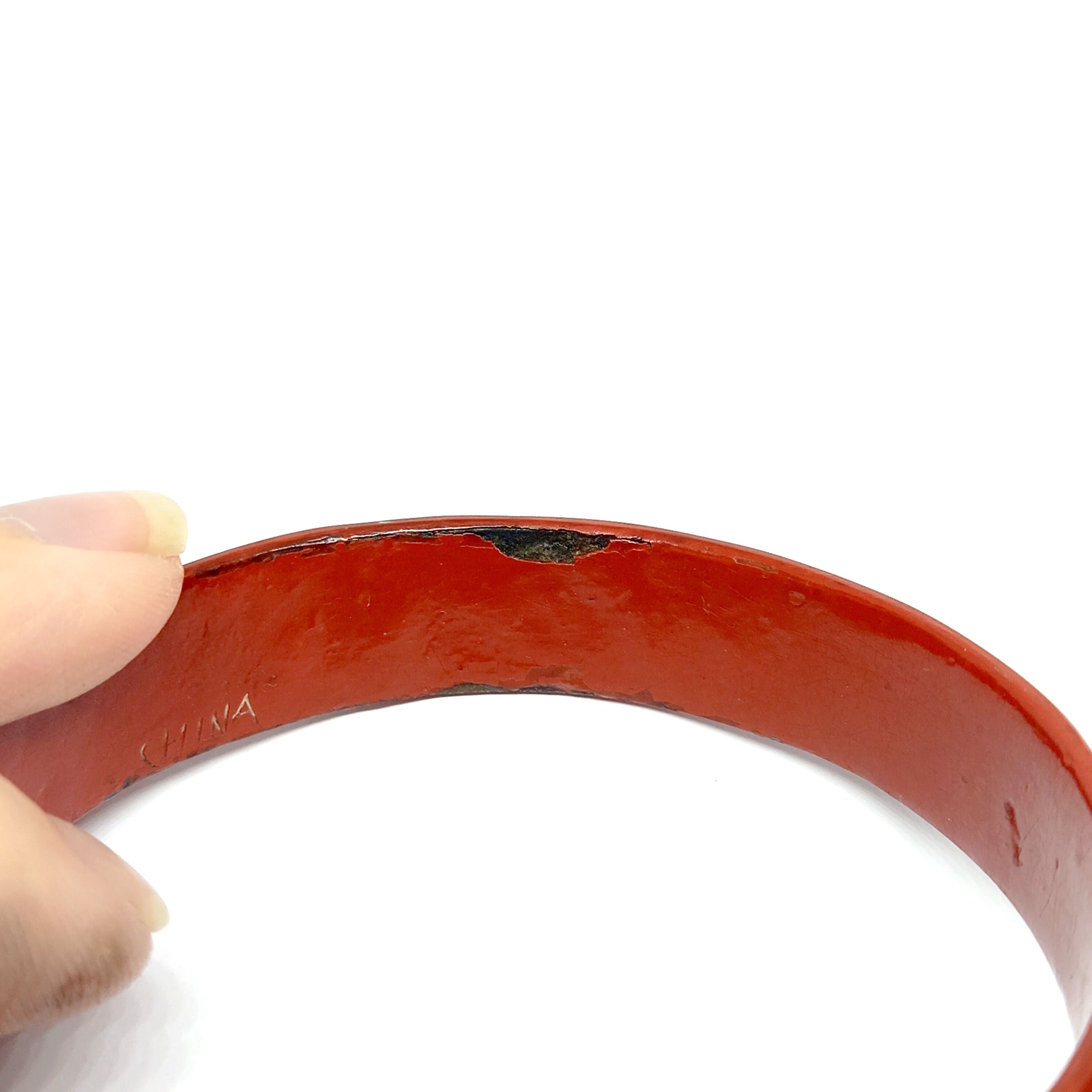 Bracelet Ancien Chine - Jonc En Cinabre Rouge Et Émail Cloisonné Sculpté