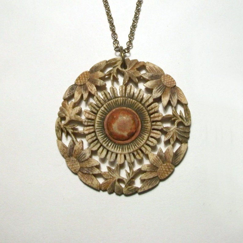 Vintage Beautiful Bone Necklace 72cm