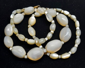 Art Deco Necklace Mother Of Pearl Beads Beaded Necklace Vintage Hand Carved Shell Iridescent White