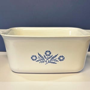 Vintage Corning Ware Cornflower Blue 1.5 Quart Casserole Dish