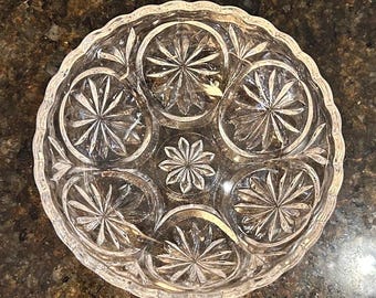 Vintage Anchor Hocking Medallion Bowl