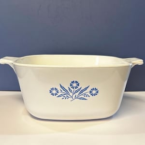 Vintage Corning Cornflower Blue 1.75 Quart Casserole Dish