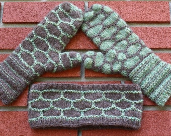 Easy Knitting pattern for Opposites Attract mitts and headband in super soft Alpaca. Knitting pattern worked in the round for both pieces