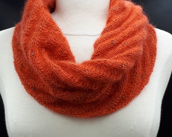 Knitting Pattern for 'Tortuga Cowl' a light weight cowl in silky kid mohair & Tencel, easy beginner level knit, worked in the round, no sew!