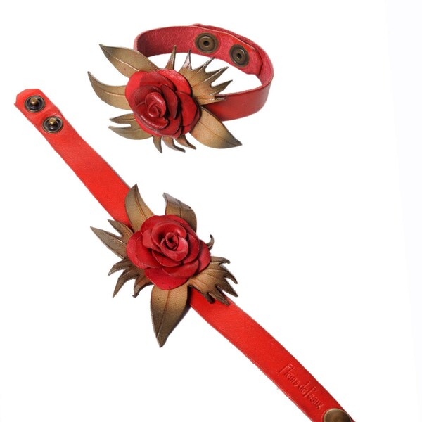 Bracelet manchette rose en cuir et médaillon feuilles