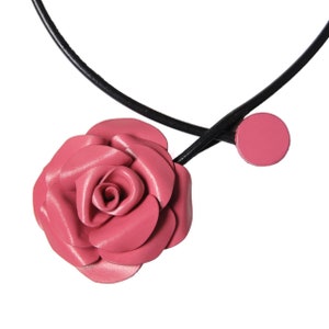 Rose flower necklace in genuine leather cord leather image 5