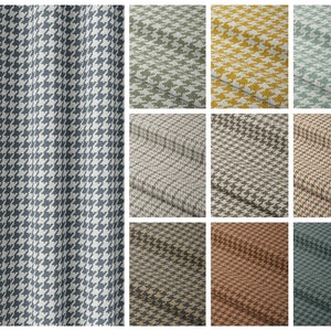 Może przedstawiać: Kolekcja dziesięciu próbek tkaniny w różnych wzorach w kratę. Próbki są ułożone w dwóch rzędach po pięć, przy czym każda próbka prezentuje inną kombinację kolorów. Kolory obejmują niebieski, zielony, żółty, brązowy, pomarańczowy i szary.