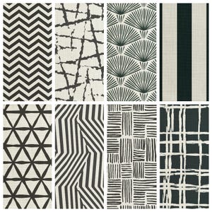 Puede incluir: Una colección de diez muestras de tela diferentes en blanco y negro con patrones geométricos. Los patrones incluyen zigzags, rayas, cuadrículas y diseños abstractos.