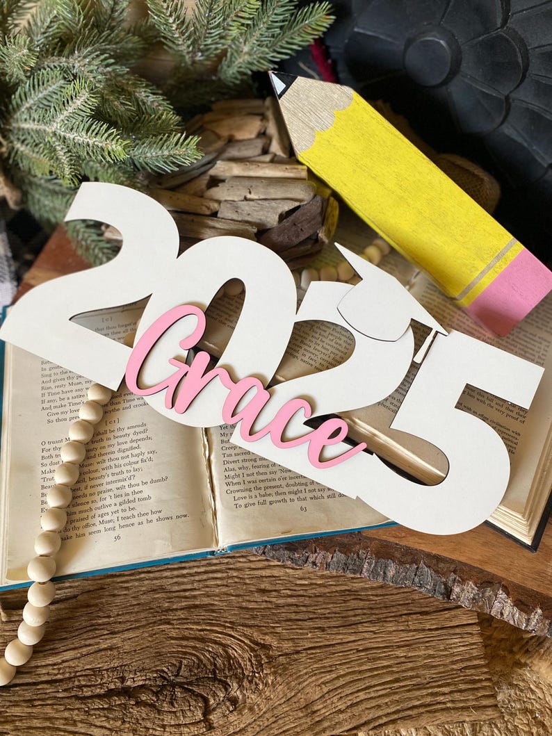 2025 Grad Sign, Graduation Gifts For Her Grad Name Sign 2025 2026 Graduation Decorations Custom Kid Name Sign For Graduation Gift For Him