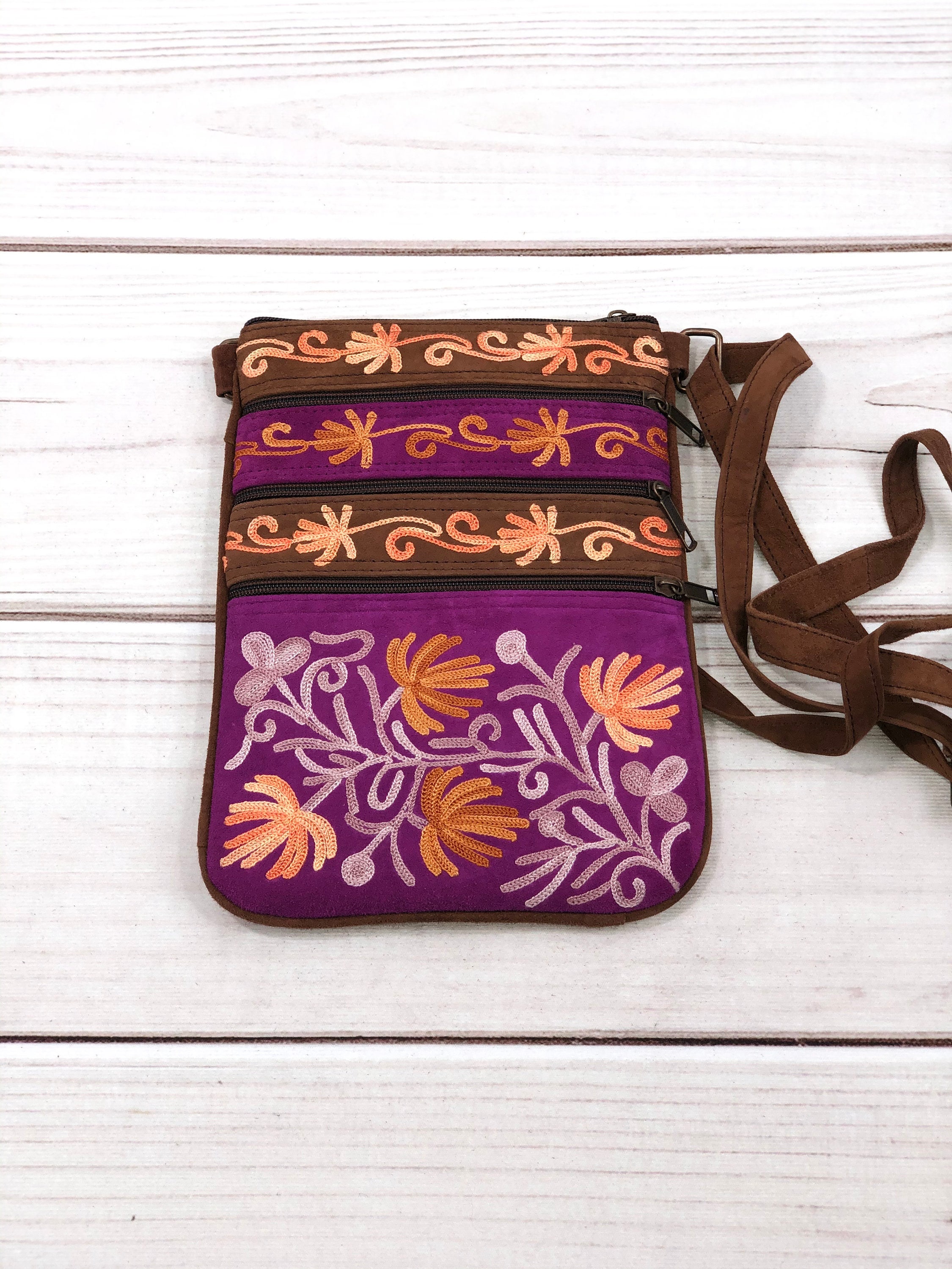 small purse with pockets