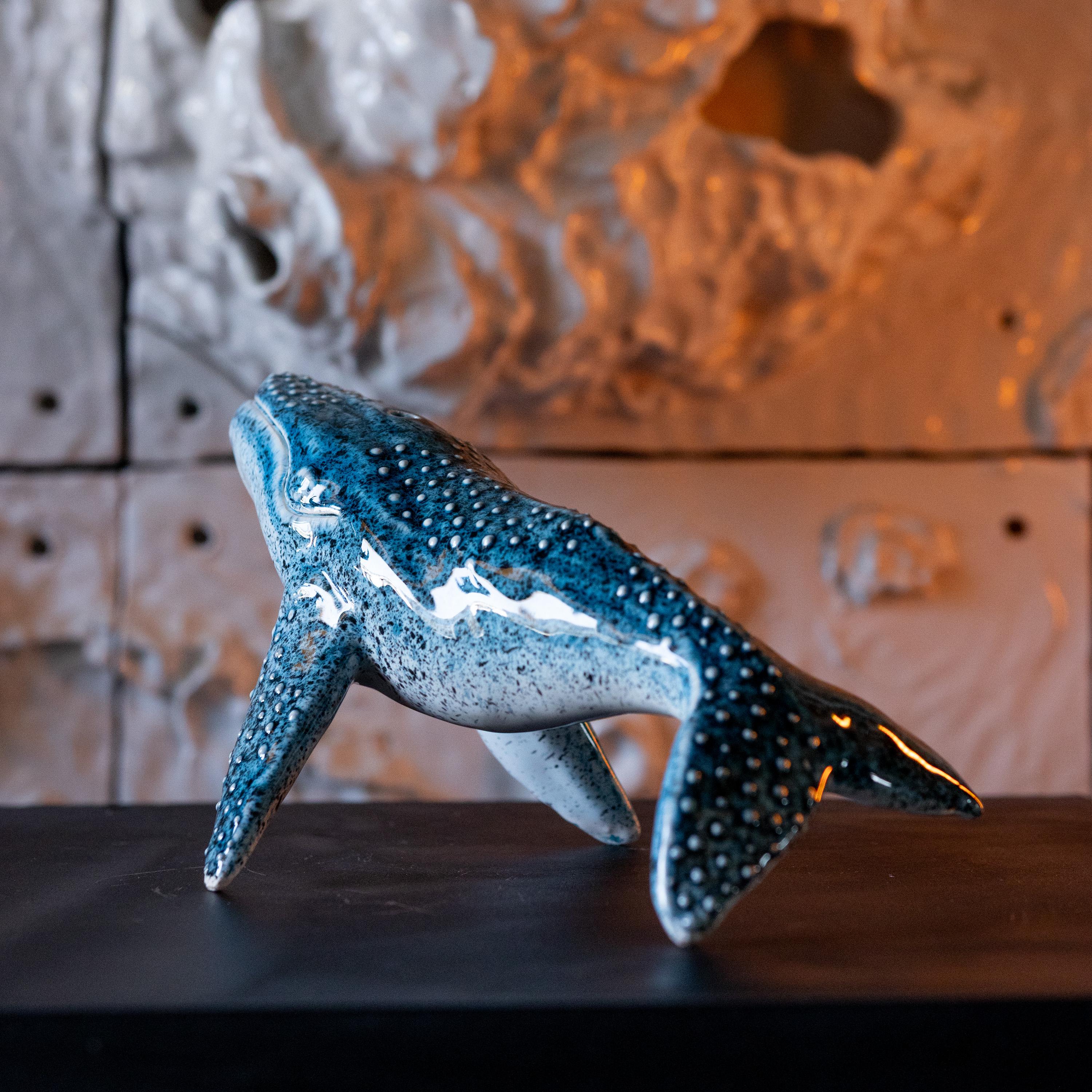 置物 WHALE Humpback Whale Ceramic Sculpture - Perfect Gift for Couples, It