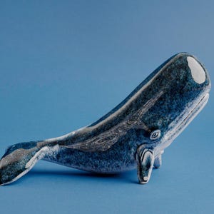 Handcrafted sperm whale ceramic figurine – ocean lover gift & coastal decor