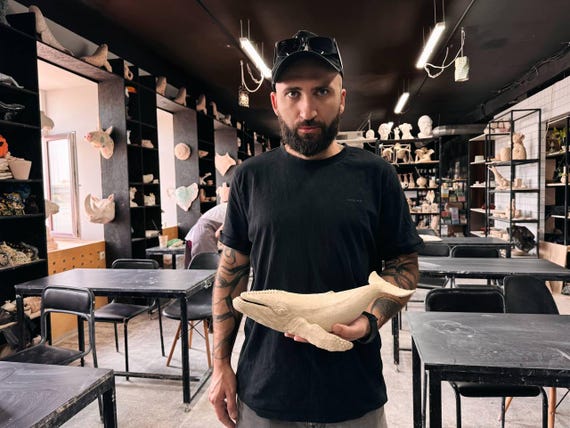 Video Workshop: Sculpt Dynamic Ceramic Whale Forms