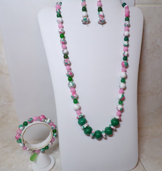 Greenery with a touch of pink 3 pc jewelry suite