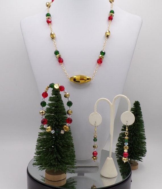 Cheerful Christmas Jewelry