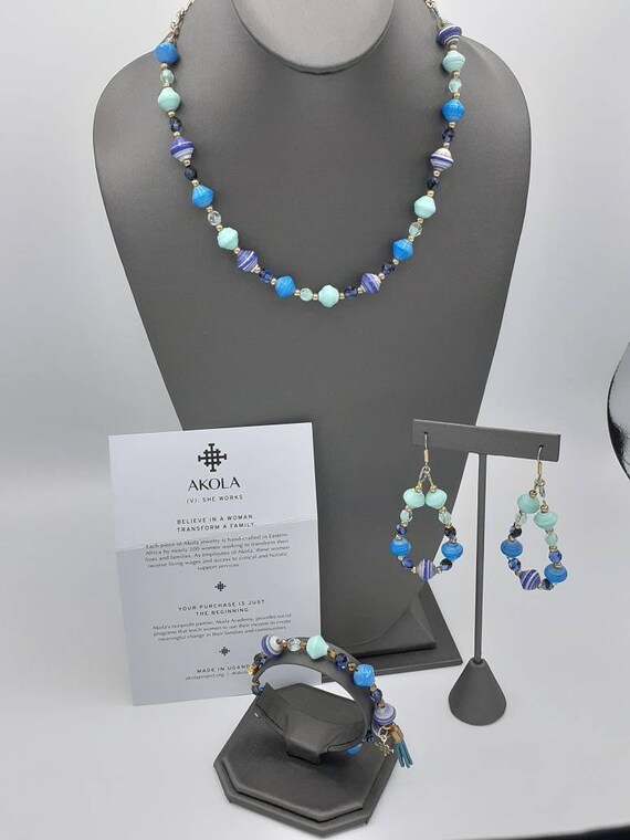 AKOLA beaded 3pc jewelry suite in shades of blue