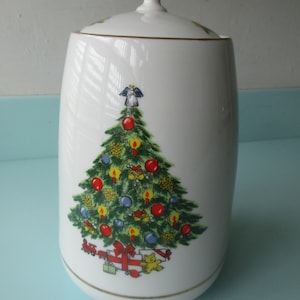 Ships FREE! 9.25&quot;h Vintage Christmas Tree Cookie Jar Kitchen Storage Canister Made in Japan Jamestown China &#39;Christmas Treasure&#39; Cookie Jar
