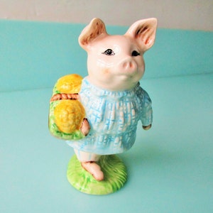 Ships FREE! Little Pig Robinson 1989 Royal Albert Staffordshire Figurine 4&quot;h Beatrix Potters Peter Rabbit Collectible English Porcelain Pig