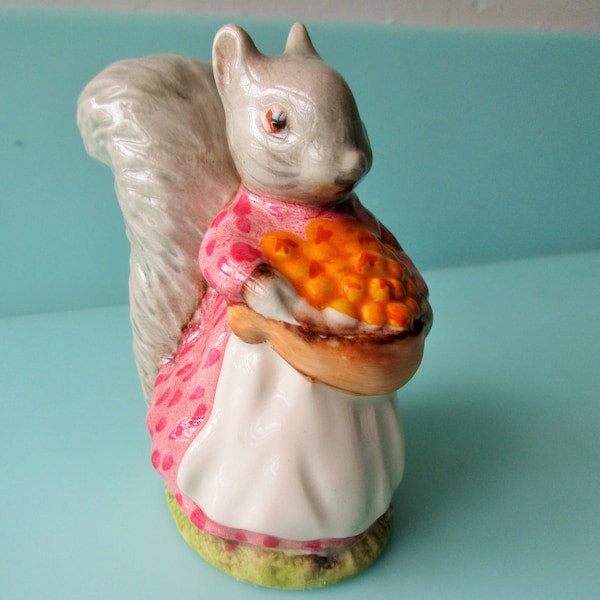 SHIPS FREE! Goody Tiptoes 1989 Royal Albert Staffordshire Figurine 4"h Beatrix Potter Peter Rabbit Collectible Porcelain Squirrel Bag o Nuts