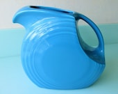 SHIPS FREE 64oz Fiesta Disc Pitcher Vintage Fiesta Ware USA Disk Pitcher Peacock Turquois Blue Homer Laughlin Fiestaware Mint Condition