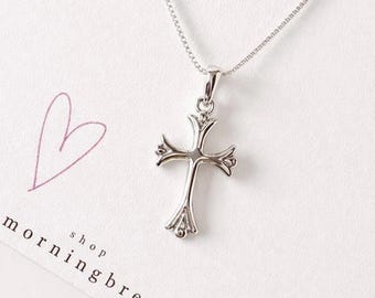 Gotiskt korshalsband i sterlingsilver: Elegant 925 troshänge, vardagshalsband, korssmycken
