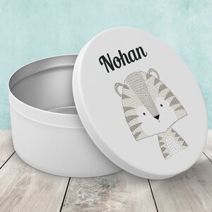 C37 Round box Little Tiger in personalized metal, customizable cookie box, souvenir box, personalized cake box