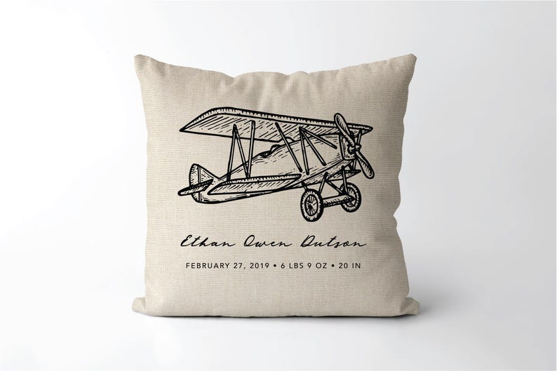 Vintage Airplane Birth Stats Pillow | Personalized Birth Announcement | Baby Boy Airplane Gift | Aviator Nursery afbeelding 1