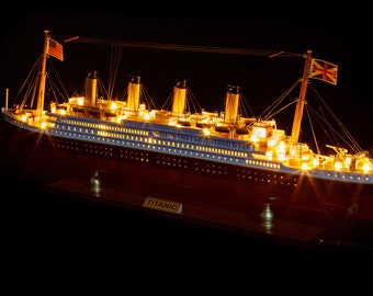 RMS TITANIC Model- Titanic Model Cruise with LIGHTS 60cm (23.6"), Wooden Cruise Models, Wooden Ship Models, Models with Lights, Wooden Model