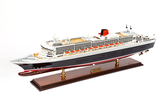 非常に精巧なクイーン・メリー2号クルーズ船模型（LEDライト付き）86cm