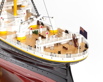 RMS Titanic Model Cruise With LED Lights 100cm (39.3