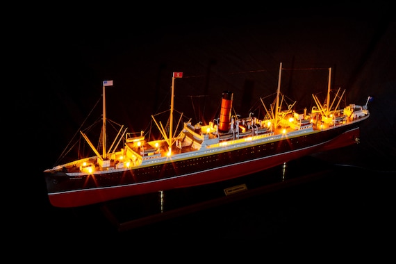 RMSカルパチア模型クルーズ船 LEDライト付き 100 cm (39.3インチ