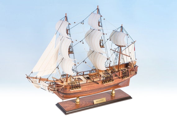 帆船　HMS BOUNTY 帆船HMS BOUNTY