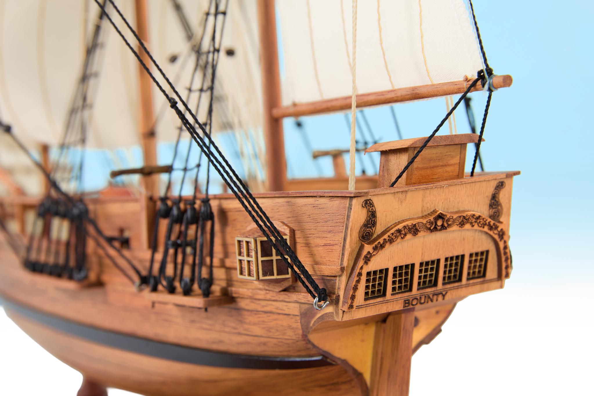 HMS Bounty 50cm (19.7