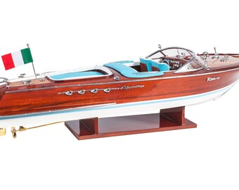 Riva Aquarama (blue/white) Model Boat 70cm (27.5