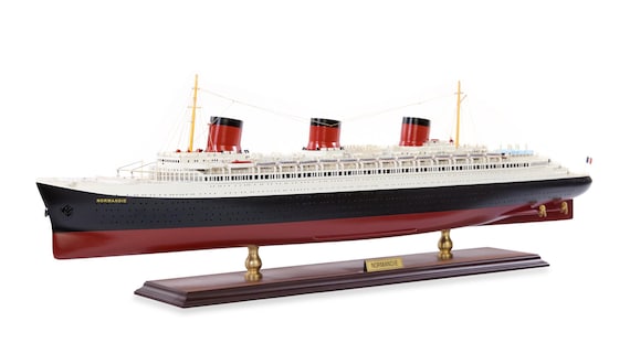 SS ノルマンディー 89 cm 木製クルーズ船モデル LEDライト付き 89 cm