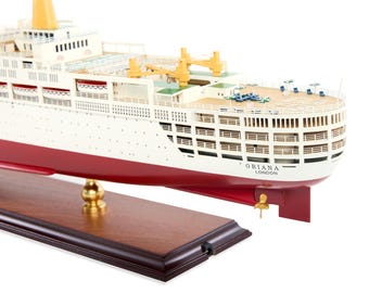 SSオリアナ模型クルーズ船 LEDライト付き 86 cm (34