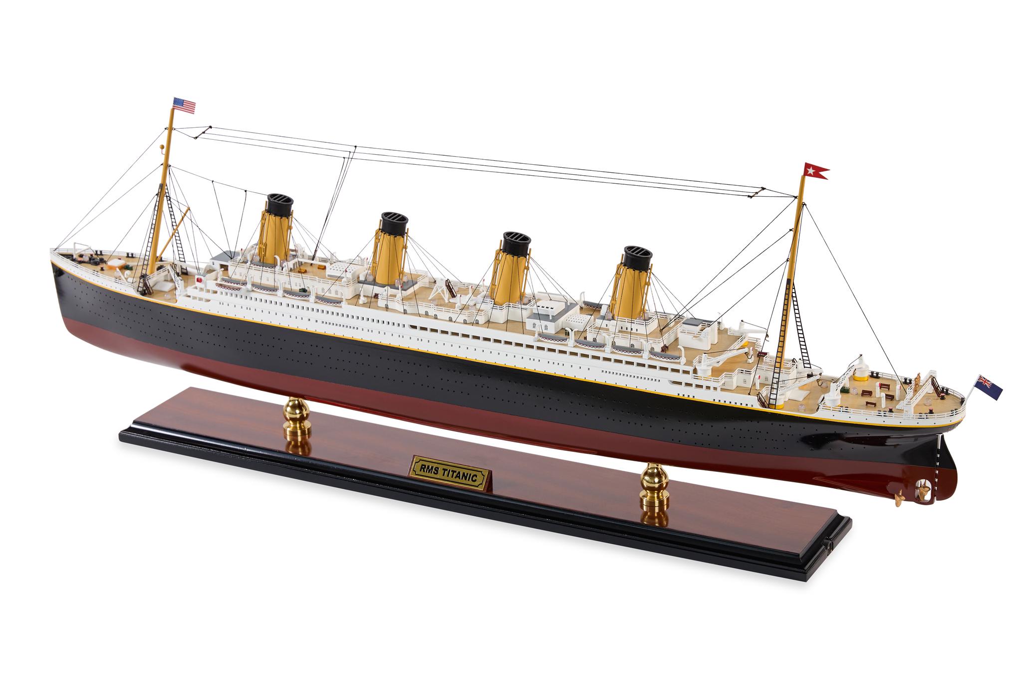 タイタニック木製模型ライト付き RMS タイタニック号 クルーズモデル 80 cm (31.5インチ) LEDライト付き