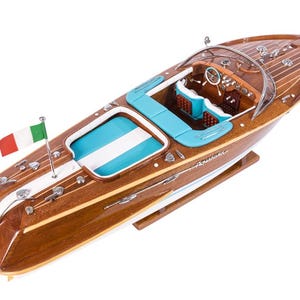 ＜超美品＞ 木製模型　クルーザー　リーバ・アクアラマ（ブルーカラー仕様） 超美品＞ 木製模型 クルーザー リーバ・アクアラマ（ブルー