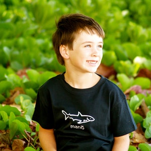 mano shark children's t-shirt image 1